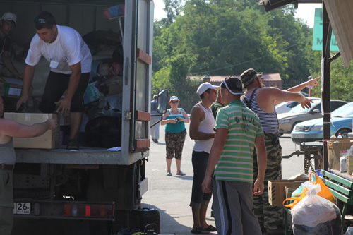 Около 780 тонн гуманитарной помощи принято церковным Штабом помощи пострадавшим в Крымске