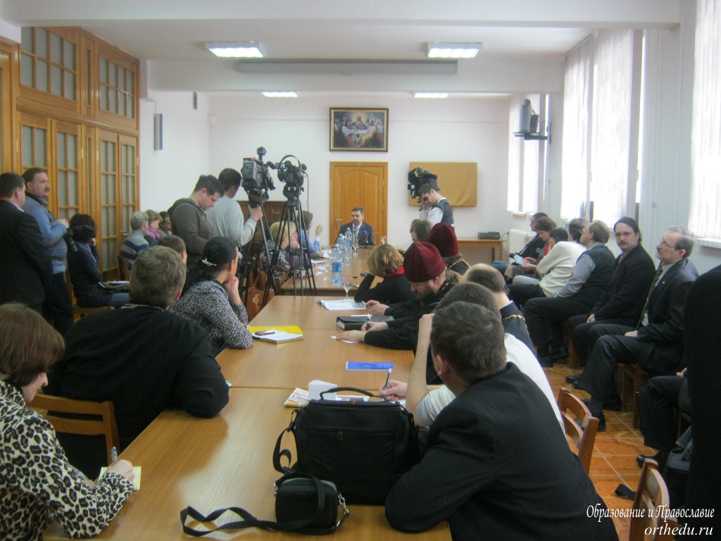 Владимир Легойда ответил на вопросы новосибирских журналистов