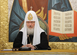 Патриарх Кирилл: попса и гламур ведут к деградации общества